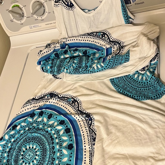 Lacana White and Blue Patterned Sleeveless Dress - Picture 3 of 9